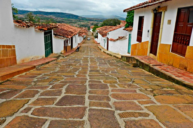 calle empedrada de Barichara