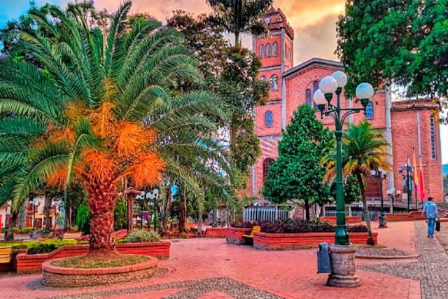 Plaza Iglesia Jericó Antioquia