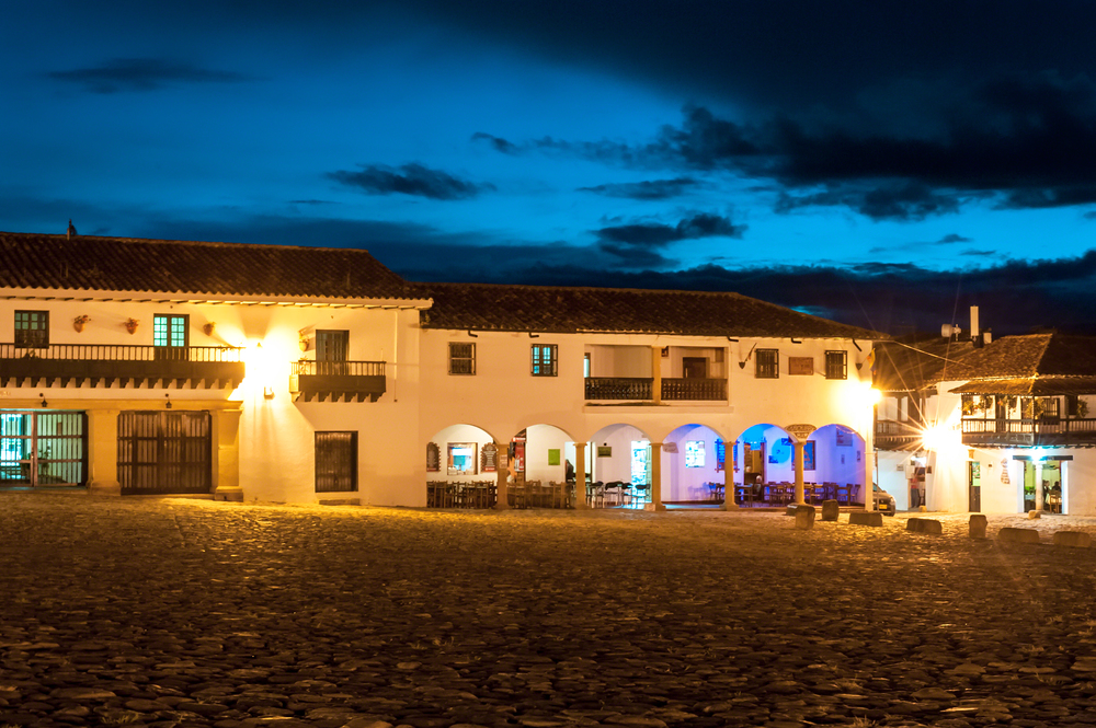 plaza villa de leyva de noche
